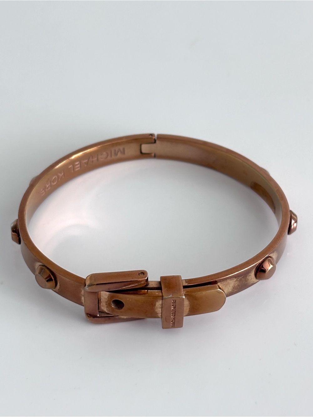 Michael Kors Buckle bracelet in rose gold tone